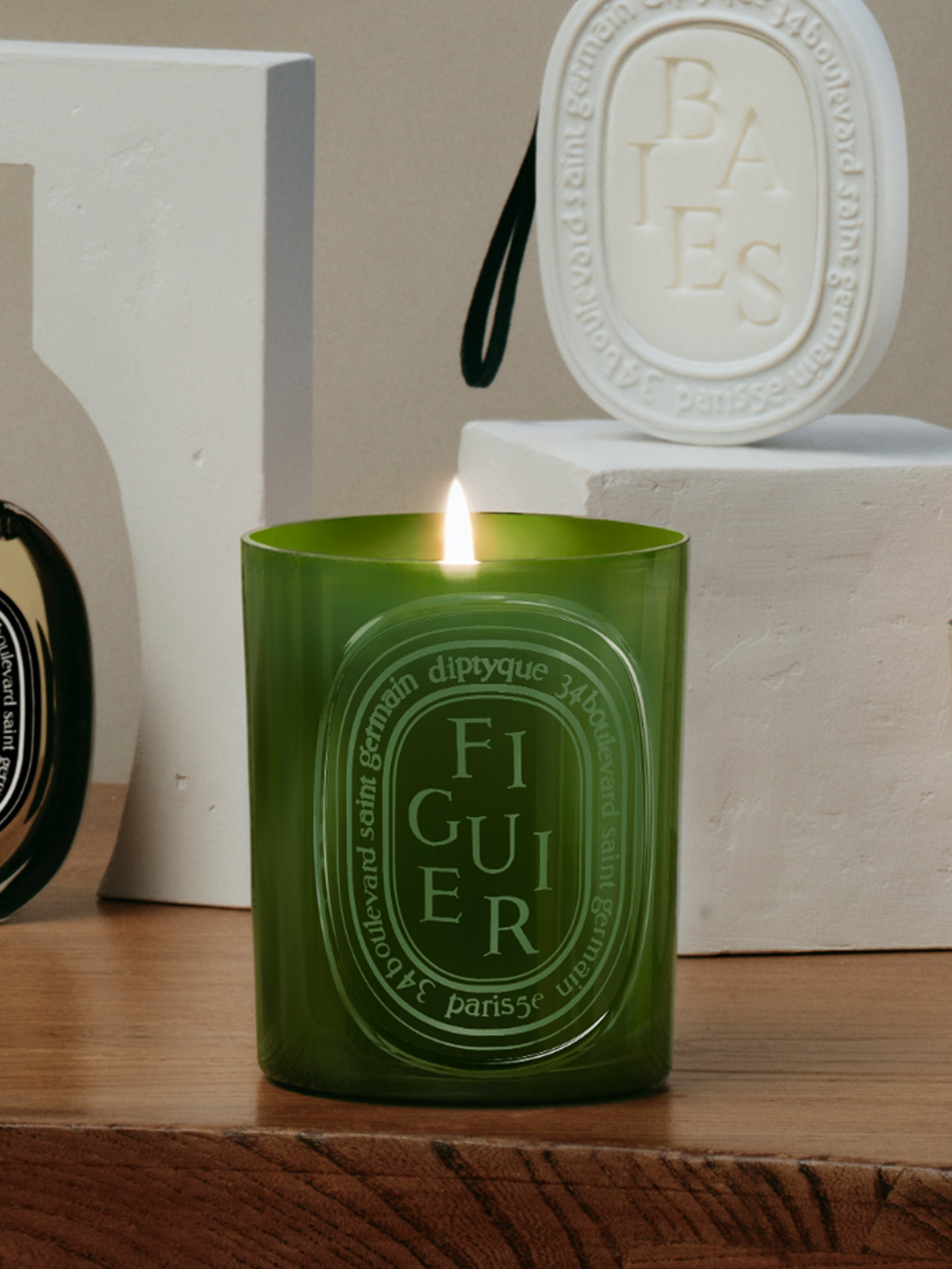 【新品】diptyque Figuier カラーキャンドル グリーン　300g Figuier (Fig Tree) - Medium Candle – Diptyque